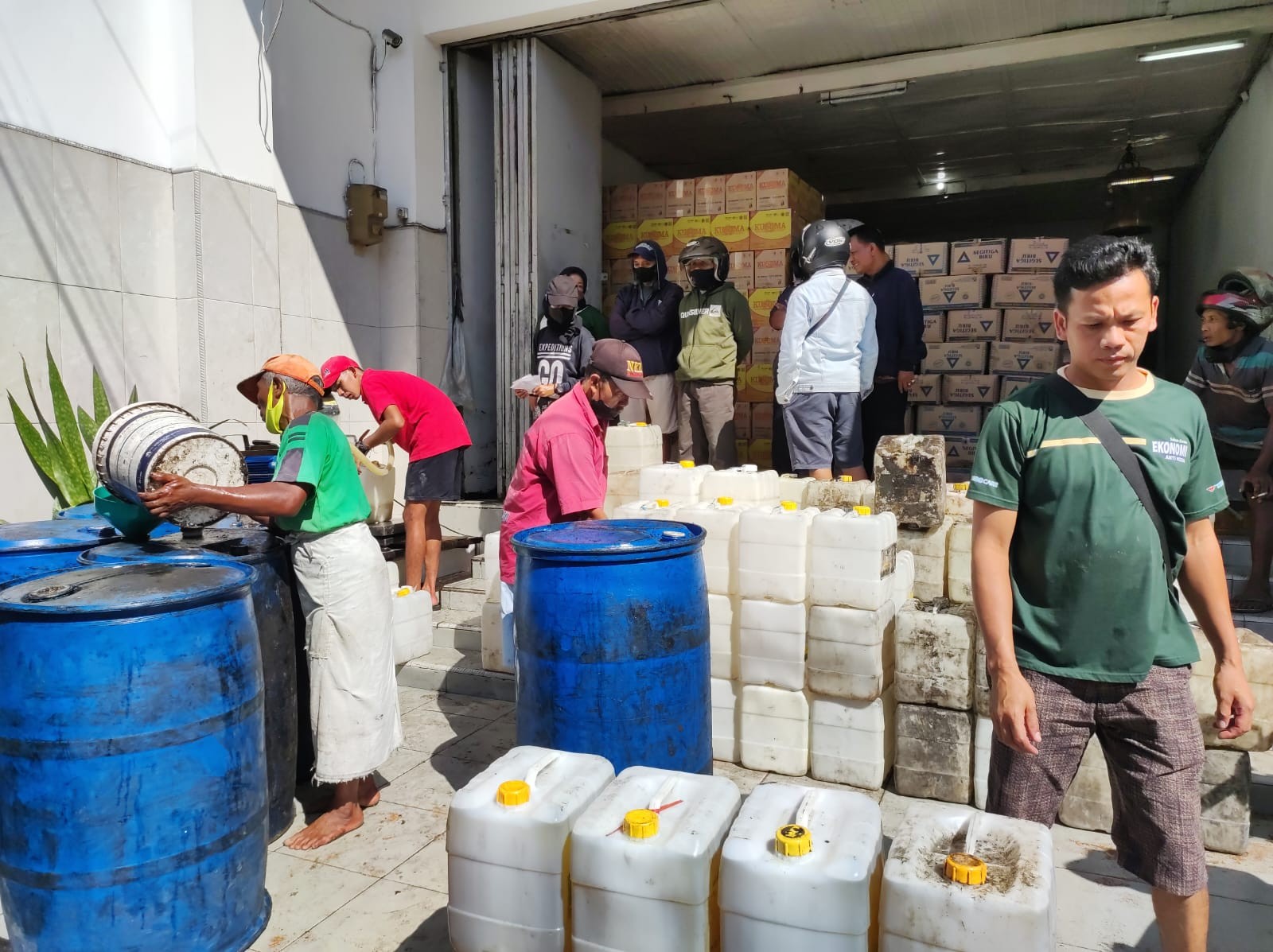 Pak Mendag Zulhas, Harga Minyak Goreng Curah di Salatiga Tembus Rp15.500 per Liter (FOTO:MNC Media)