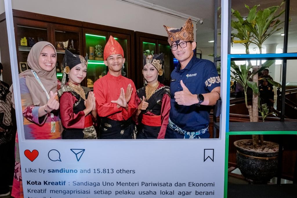 Menparekraf Dorong Kota Pariaman Kembangkan Potensi Seni Pertunjukan hingga Fesyen (FOTO: MNC Media)