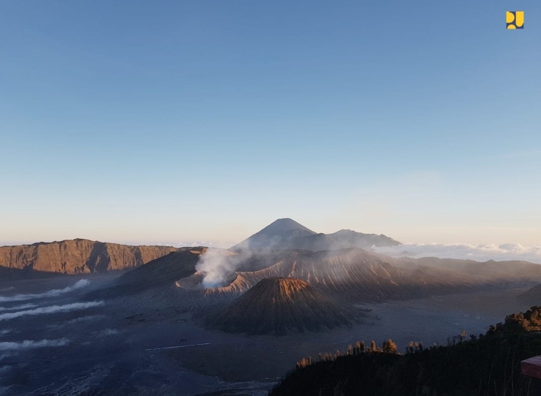 Kementerian PUPR Bangun Empat Gerbang Penanda Masuk Kawasan Wisata Bromo. (Foto: Kementerian PUPR)
