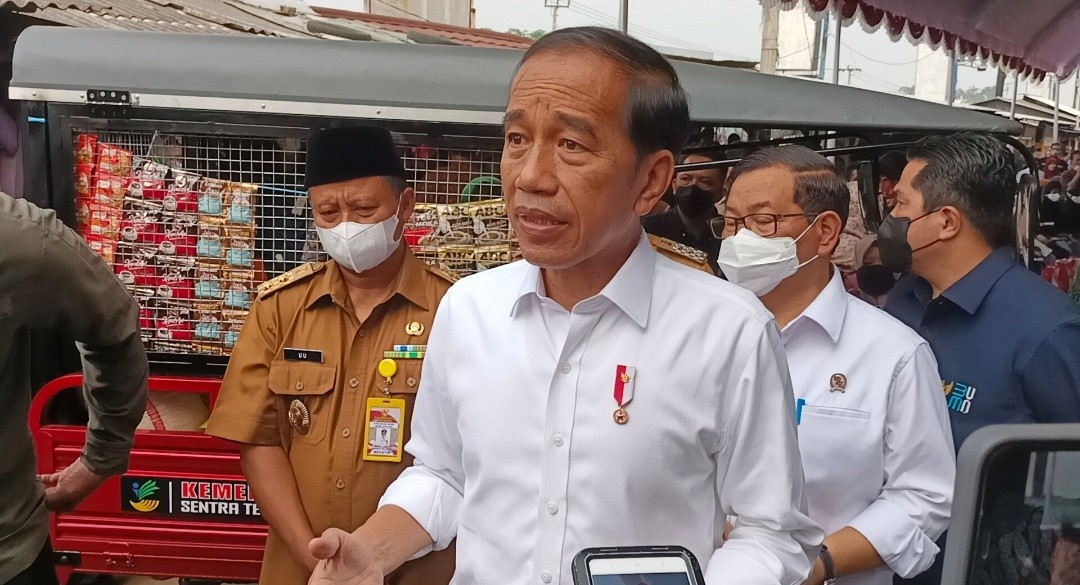 Bertolak ke Pasar Sukamandi Subang, Jokowi Cek Harga Bahan Pokok (FOTO:Dok Ist)