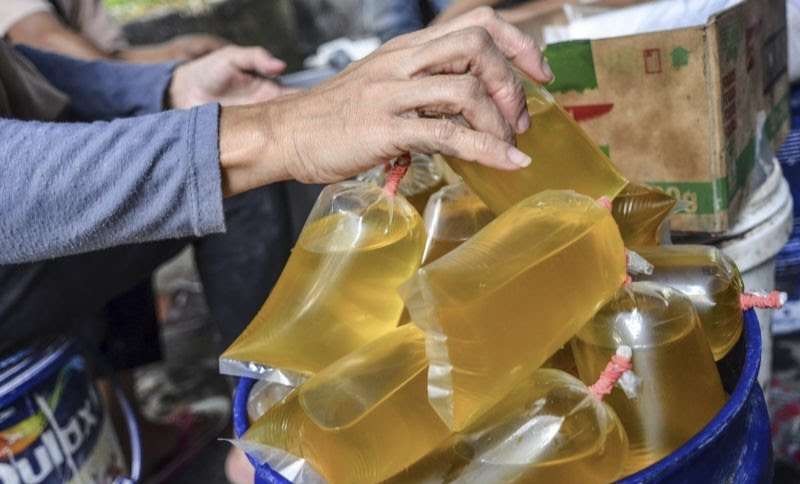 Diperdag memastikan penyaluran minyak goreng curah di Kabupaten Bekasi bakal tepat sasaran. Minyak curah nantinya bakal disasar untuk UMKM.