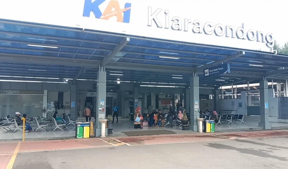 Stasiun KA Kiaracondong Bandung (MPI)