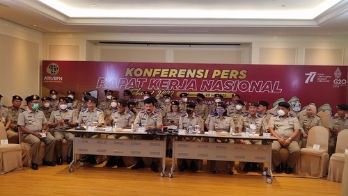 Lawan Mafia Tanah, Menteri ATR Luncurkan Baret dan Tongkat Komando (FOTO: MNC Media)