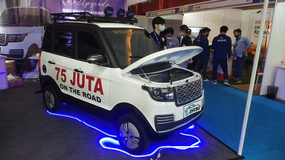Blade K.U juga telah dilengkapi panel solar pengisian 3 jam tenaga surya.