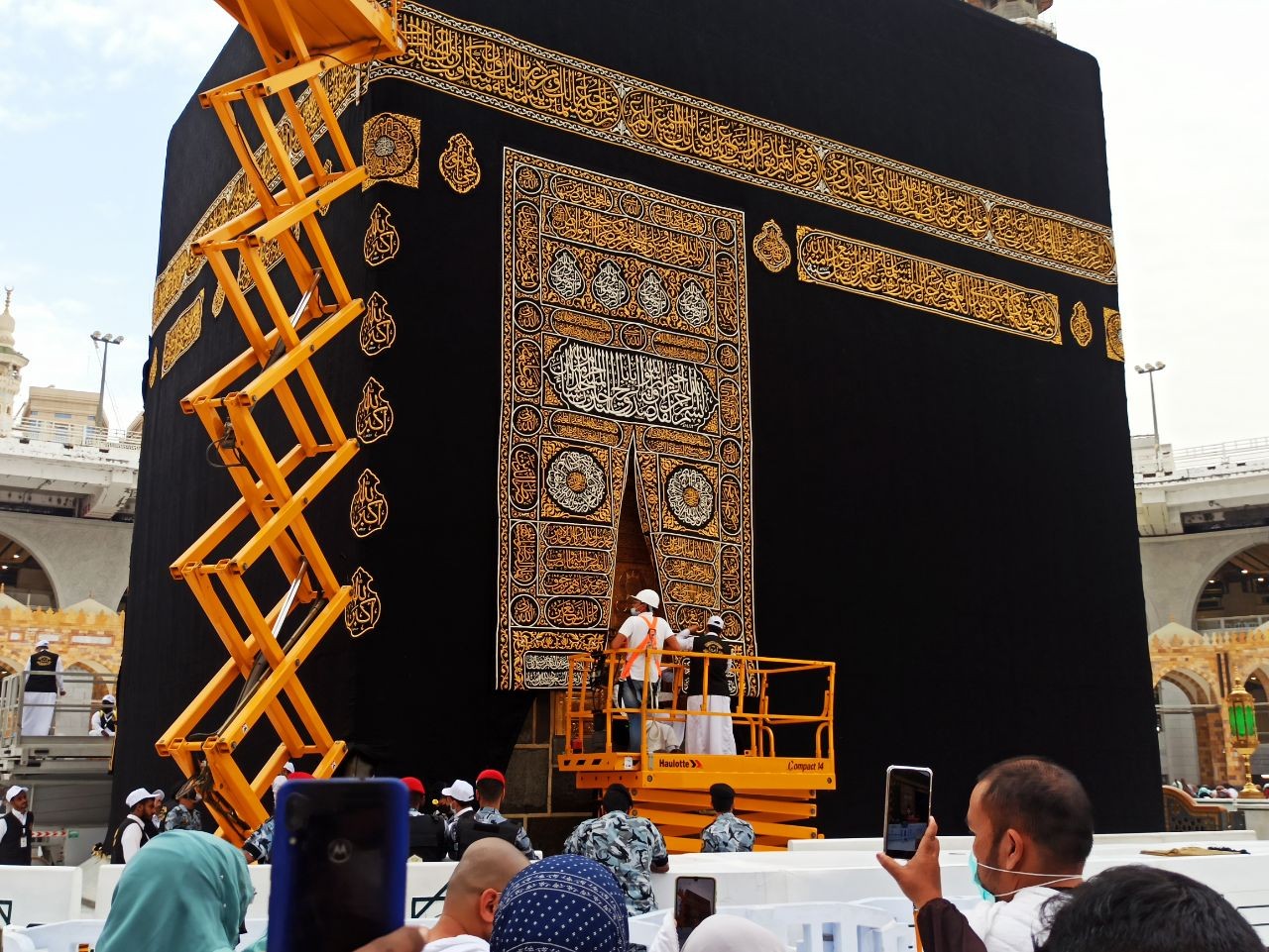Kiswah Ka'bah Diganti Baru dengan Sutra Berlapis Emas, Ini Penampakannya (Dok.Ist)