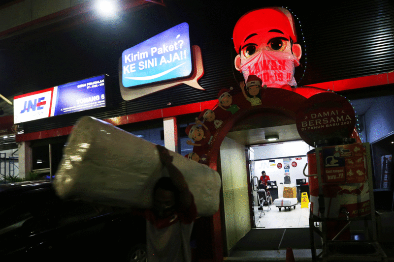 JNE Pastikan Beras yang Dikubur di Depok Rusak Karena Hujan. (Foto Ilustrasi: MNC Media)