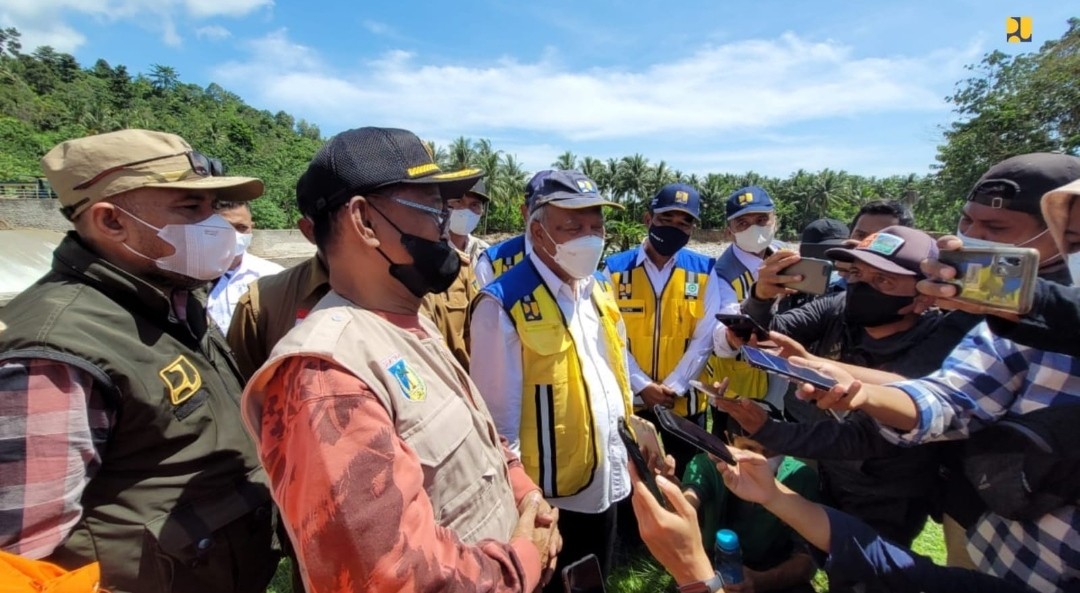 Ditugaskan Presiden Tangani Banjir Bandang di Sulteng, Ini yang Dilakukan Menteri Basuki (foto: MNC Media)