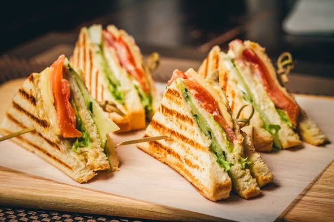 Buntut Beli Sandwich di Bali, Turis Ini Didenda hingga Rp27,5 Juta (FOTO:MNC Media)
