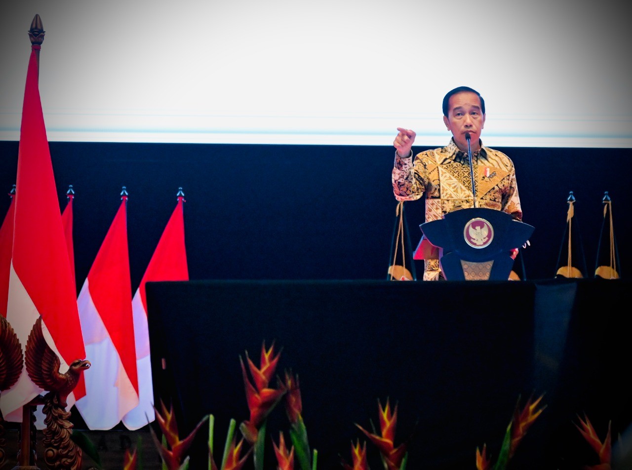 Presiden Jokowi mengatakan untuk dapat bersaing dengan negara-negara lain, dibutuhkan setidaknya tiga fondasi utama.