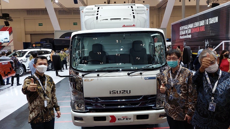 Tak Mau Ketinggalan, Isuzu Ikut Pamer Kendaraan Listrik di GIIAS 2022. (Foto: Dimas Choirul/ MNC Media)