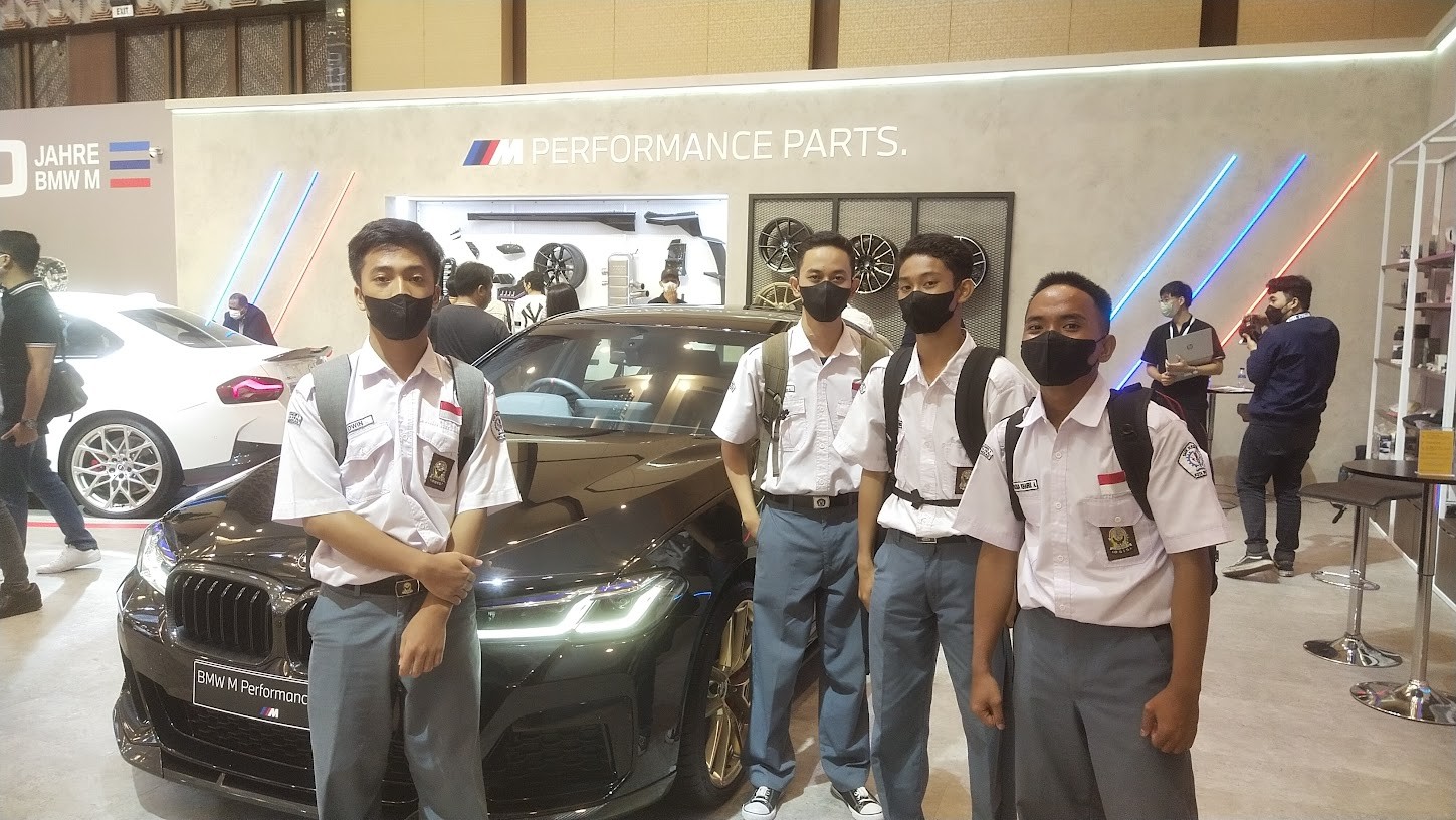 Pelajar SMK Ikut Serbu GIIAS: Intip Mobil Terbaru hingga Jajal Kendaraan Listrik. (Foto: MNC Media)