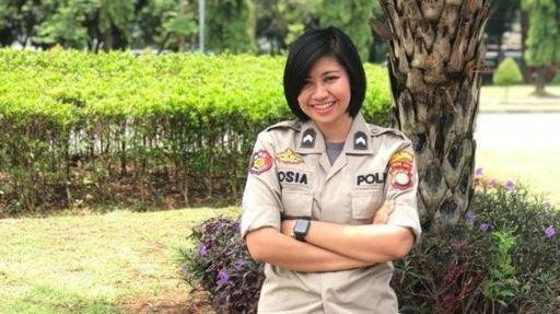 Kisah Bripda Yosia Primi, Polwan Cantik yang Bekuk Bos Pabrik Ganja. (FOTO : Dok. Polda Metro Jaya)