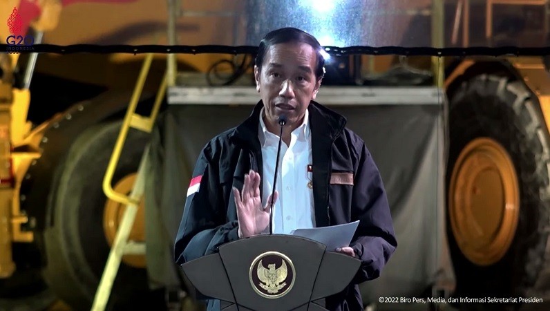 Jokowi meluncurkan teknologi terbaru di sektor pertambangan yaitu 5G mining.