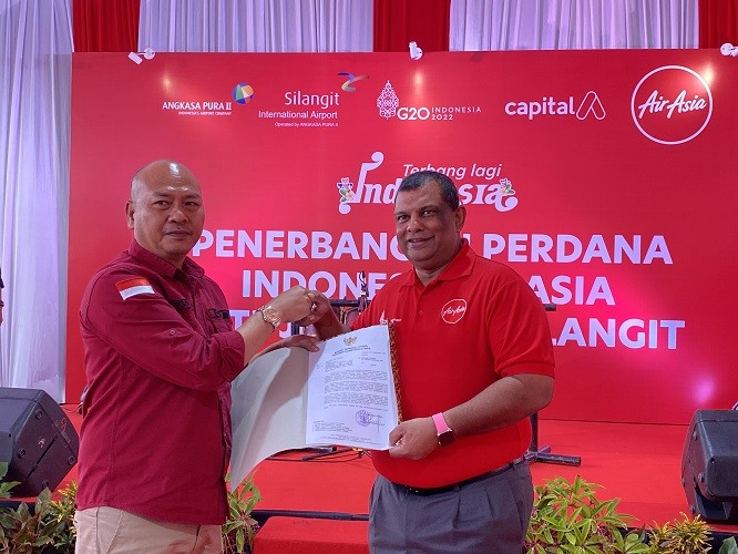 AirAsia Buka Rute Jakarta-Silangit, Bupati Tapanuli Utara Minta Harga Tiketnya Lebih Murah. (Foto: MNC Medida)