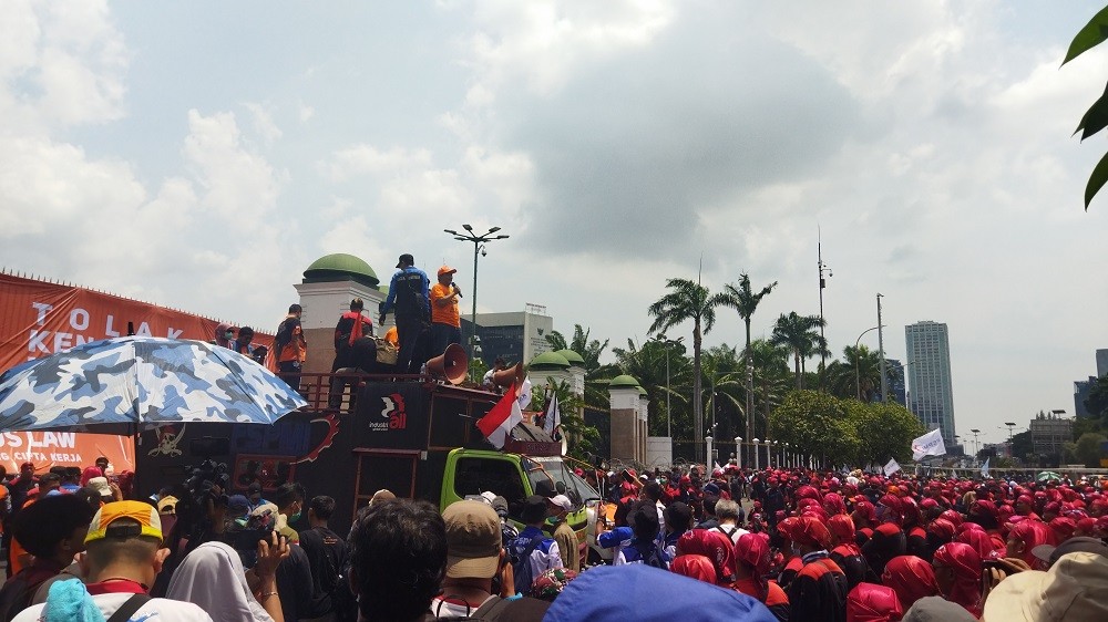Harga BBM Tak Diturunkan, Buruh Ancam Gelar Aksi Rusuh