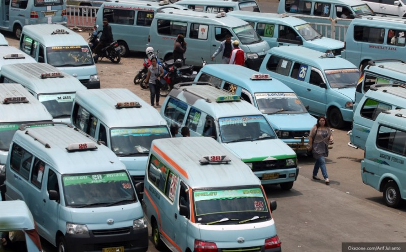 Kenaikan Tarif Angkot, Ongkir, dan Sewa Truk.  (Foto: MNC Media)