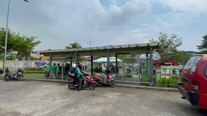 Ojol Ditagih Rp1.000 di Stasiun Bekasi Timur, KAI: Itu Bukan Pungli