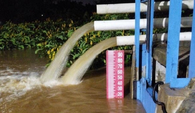 Warga Jakarta-Tangerang Waspada Banjir, Pintu Air Angke Hulu Siaga I. (Foto: MNC Media)
