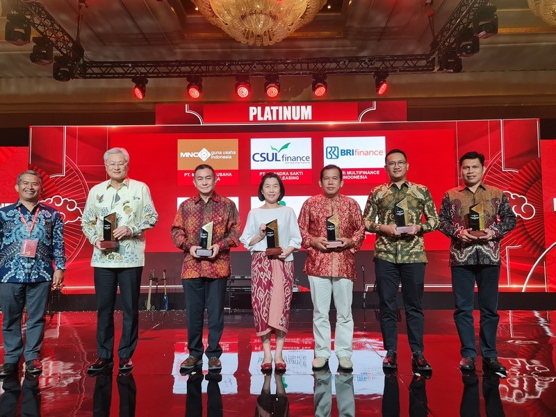 MNC Leasing Raih Penghargaan Platinum Finance Company dari SANY (Dok.MNC)