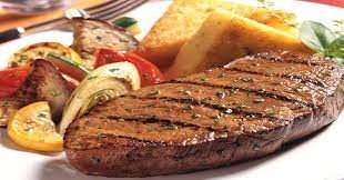 Gagal Berjualan Pecel Lele, Pria Ini Malah Sukses Buka Restoran Steak. (Foto: MNC Media)