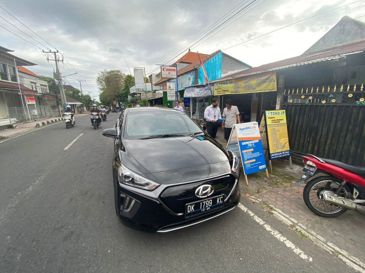 Kurangi Emisi Karbon, BRI (BBRI) Telah Gunakan 30 Mobil Listrik (FOTO:Dok BRI)