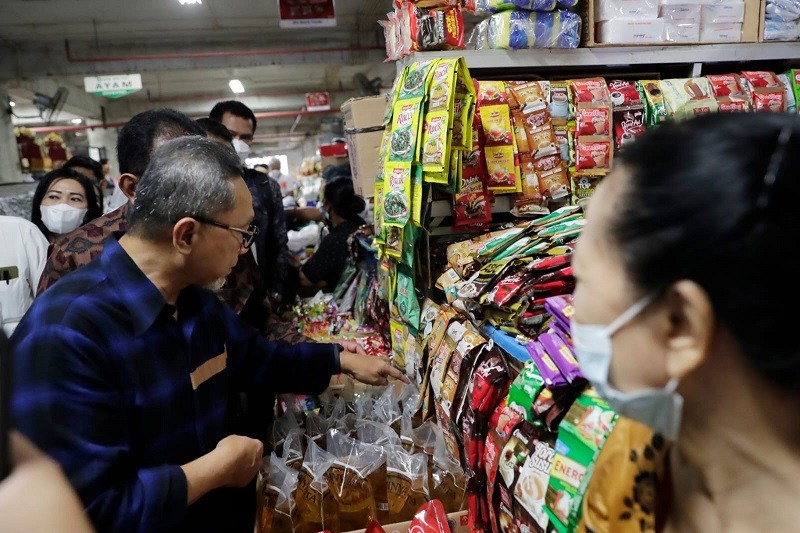 Mendag akan Tindak Tegas Penjual yang Markup Harga Minyakita. (Foto: MNC Media)