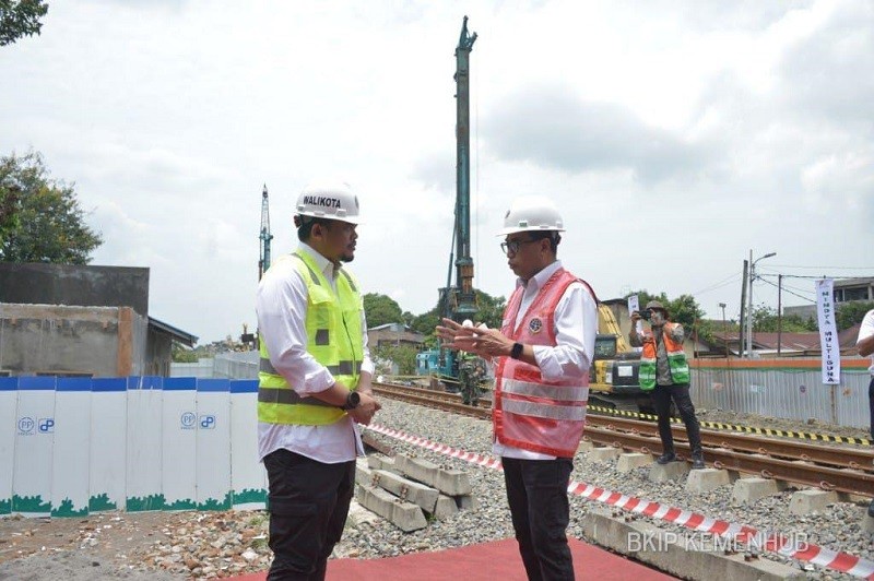 Tinjau Proyek Kereta Layang Medan-Binjai, Menhub: Bangun Tidak Boleh Asal-asalan (Foto: Istimewa).