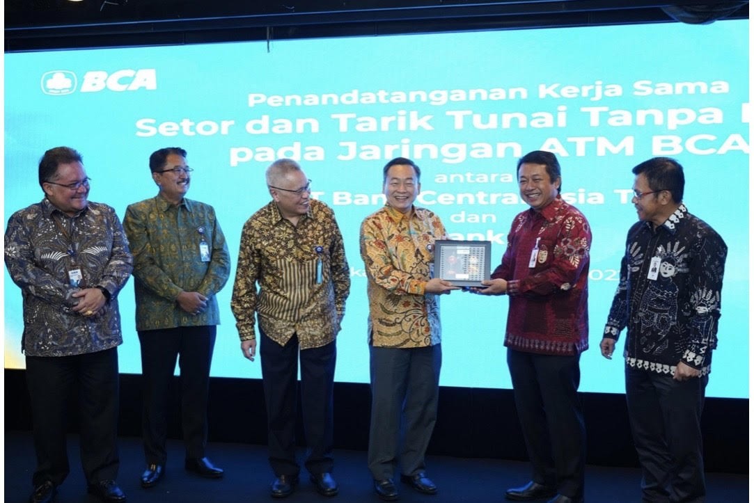 Nasabah Bank DKI Ternyata Bisa Setor dan Tarik Tunai Tanpa Kartu di ATM BCA. (Foto: Viola Triamanda/MNC Media)