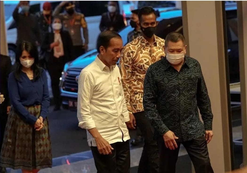 Hary Tanoesoedibjo Sambut Presiden Jokowi-Ibu Negara di Hotel Westin Bali. (Foto: MNC Media)
