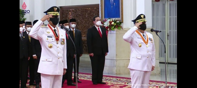 Jokowi Lantik Sri Sultan Hamengku Buwono X Jadi Gubernur DIY Yogyakarta. (Foto: MNC Media)