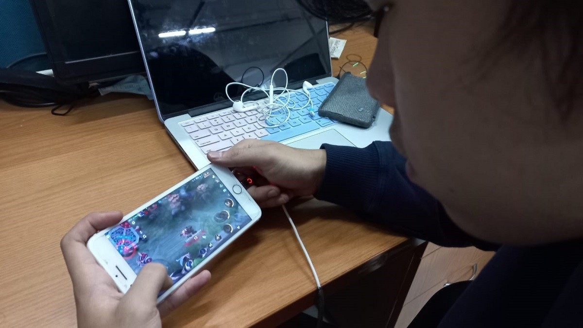 Cara Top Up Diamond Mobile Legends Menggunakan Pulsa via Google Play Store dan Codashop (Foto: MNC Media)