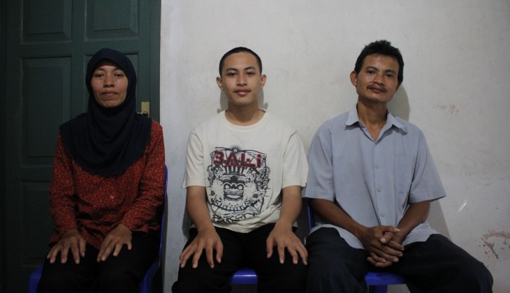 Kisah Inspiratif Anak Pemulung, Rp900.000 untuk Tiga Anak. (Foto: ugm.ac.id)