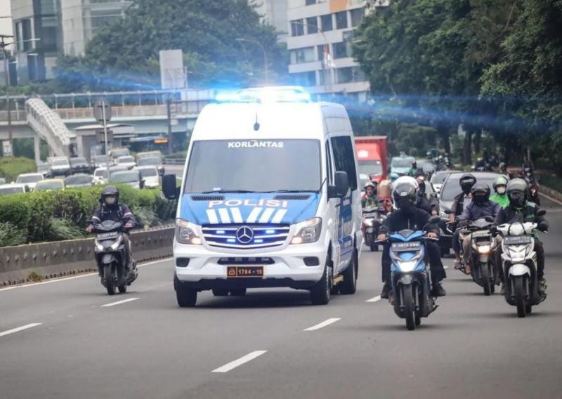Gunakan Mercedes-Benz Sprinter, Ini Spesifikasi Mobil Komando Korlantas G20 (Dok.IG: ntmc_polri)