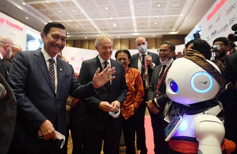Menko Luhut dan Tony Blair Saksikan Inovasi Hijau BUMN di Bali. (Foto: Istimewa).