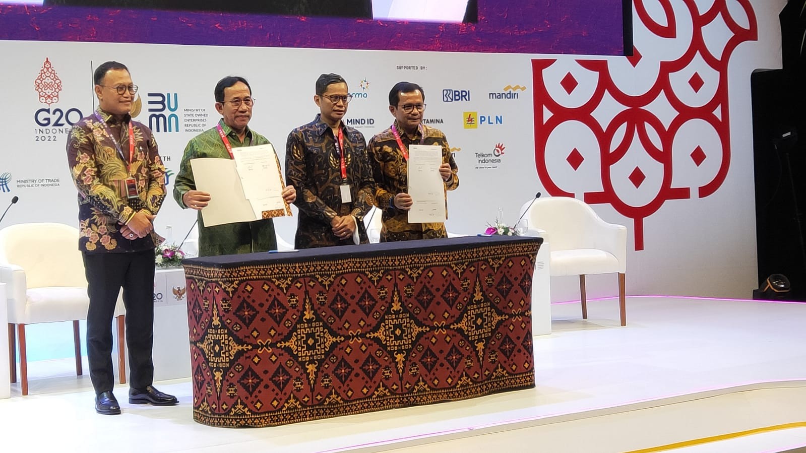 PTBA Kembangkan PLTS di Area Pabrik Semen Indonesia. (Foto: MNC Media)