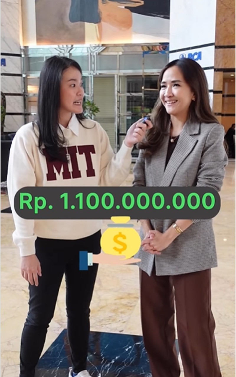Viral Gaji Mbak-Mbak Bisnis Asuransi Capai Rp1 Miliar per Bulan, Auto Bikin Ngiler. (IG @feliciaputritjiasaka)