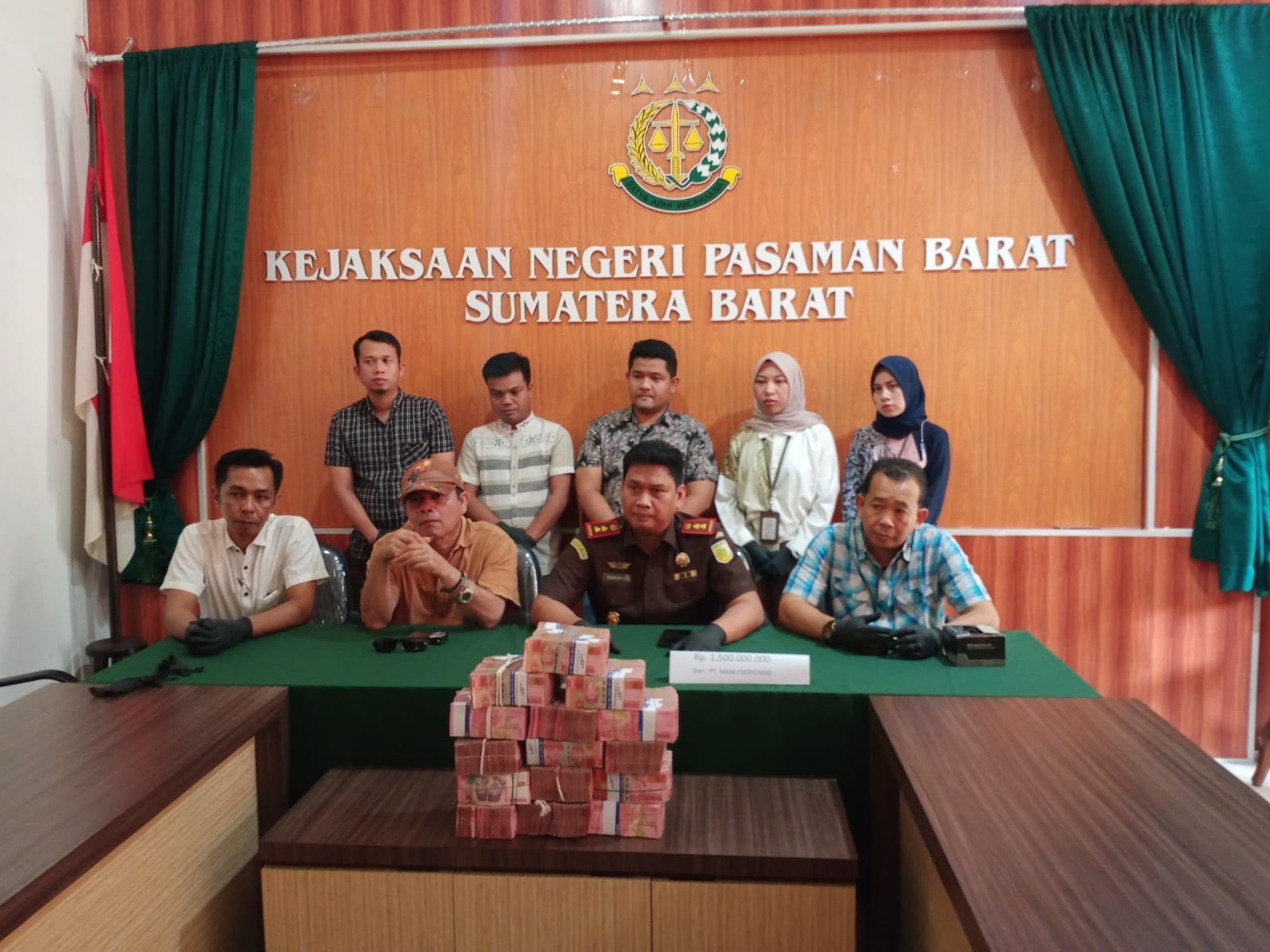 Tersangka Korupsi Pembangunan RSUD Pasaman Barat Kembalikan Uang Suap Rp1,5 M. (Foto: Jefli Oktari/MNC Media)