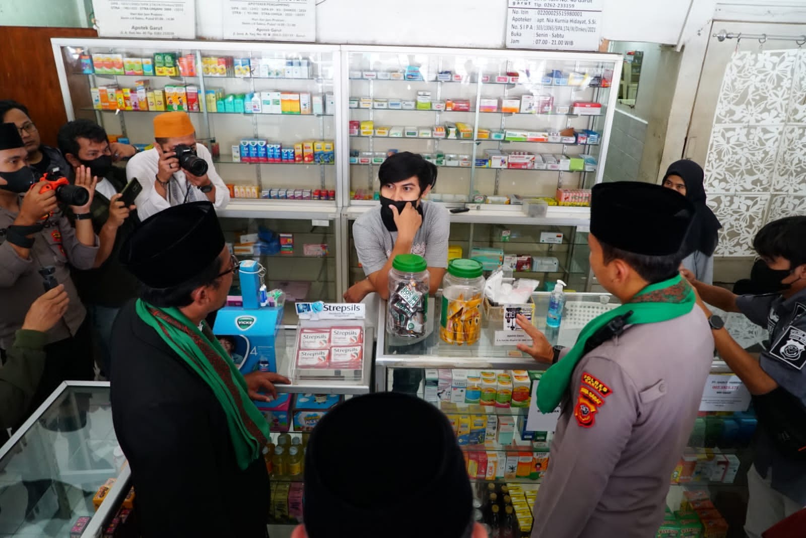 Pemkab Garut Larang Peredaran Obat Sirop (FOTO: MNC Media)