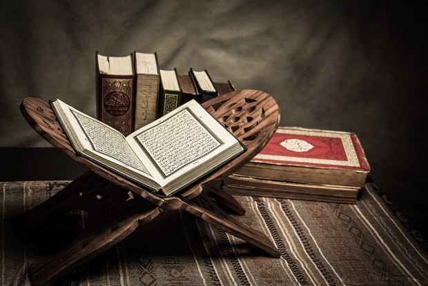 Viral Ustazah Disawer saat Tilawatil Quran, MUI Geram (Foto: MNC Media)