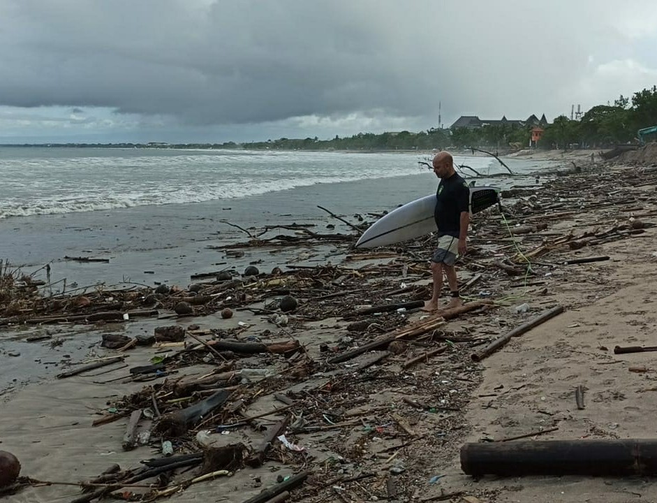 Pantai Kuta Penuh Sampah, Ini Penampakannya (FOTO: MNC Media)