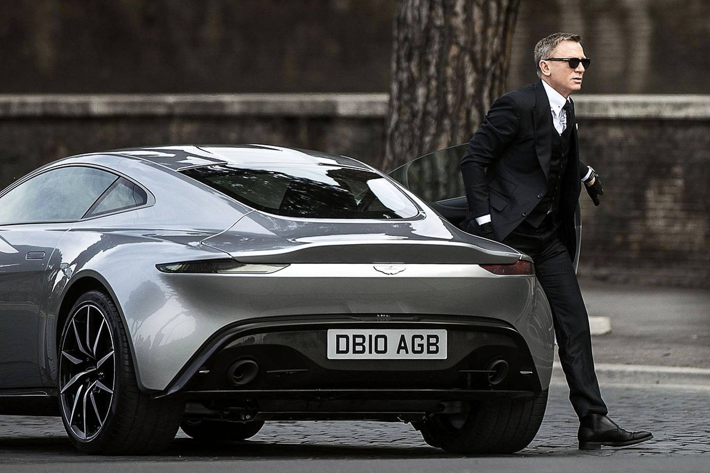 Porsche-Aston Martin, Ini 10 Mobil Termahal yang Dihancurkan di Produksi Film (Dok.AP/Angelo Carconi)
