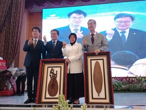 Kagum dengan Korsel, Risma Terapkan Pendidikan ala K-Pop di Kemensos. (Foto: MNC Media)