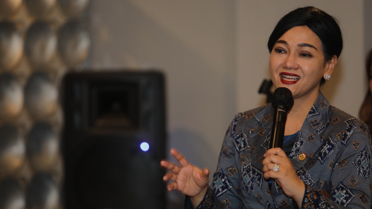Interview with Leaders - Membumikan Layanan Jasa Keuangan untuk Semua (foto: istimewa)
