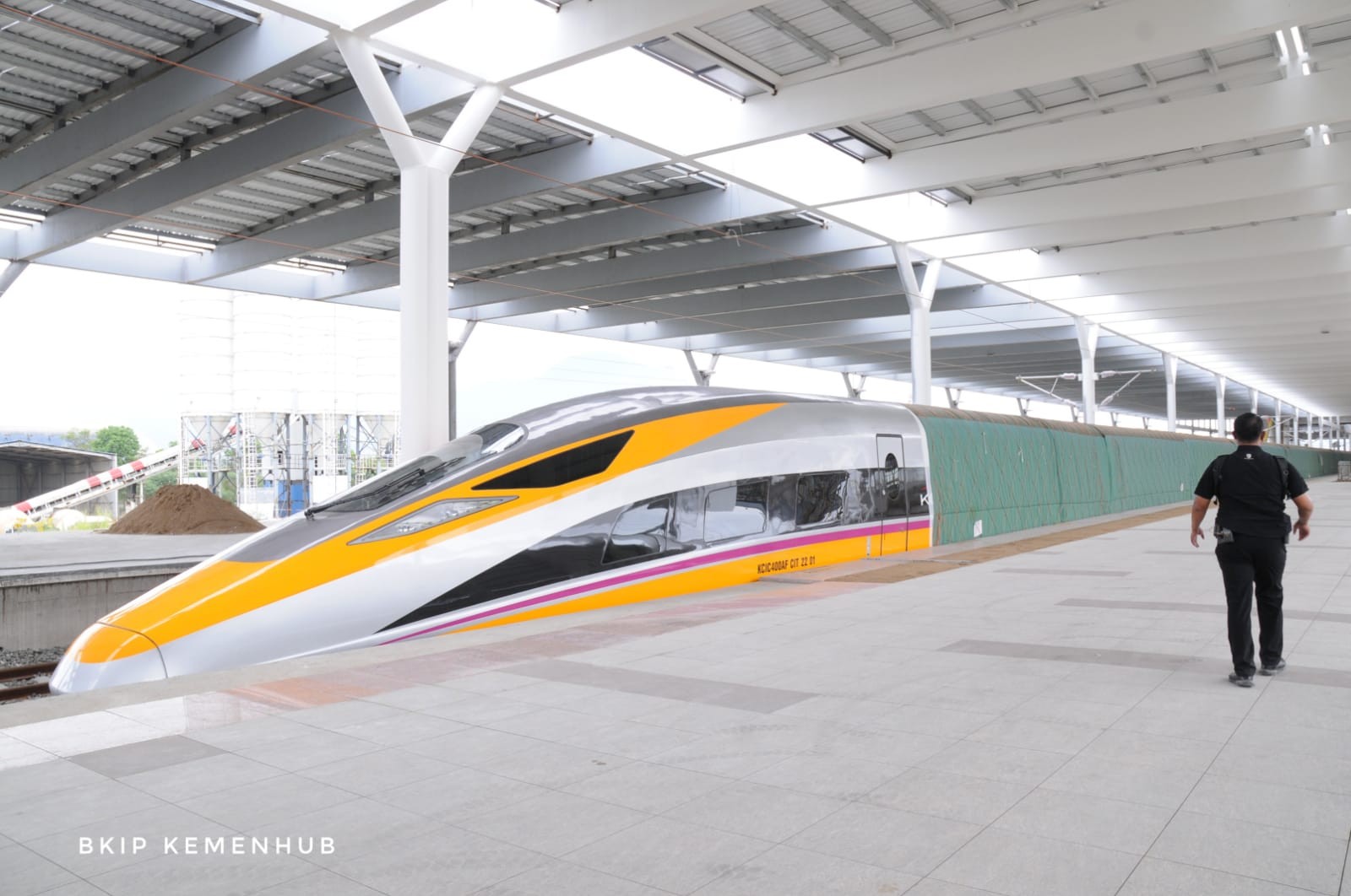 Punya Nilai Komersial Tinggi, Pendanaan Kereta Cepat Jakarta-Surabaya Tanpa APBN. (Foto: MNC Media)