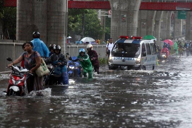 Hujan Lebat Sejak Pagi, 10 Ruas Jalan Di Jakarta Terendam Banjir