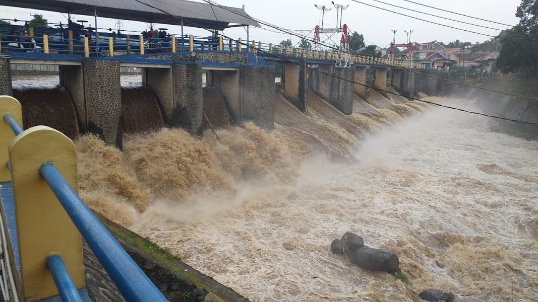 Katulampa Siaga Tiga, Warga Jakarta Waspada Banjir Kiriman (Foto: MNC Media)