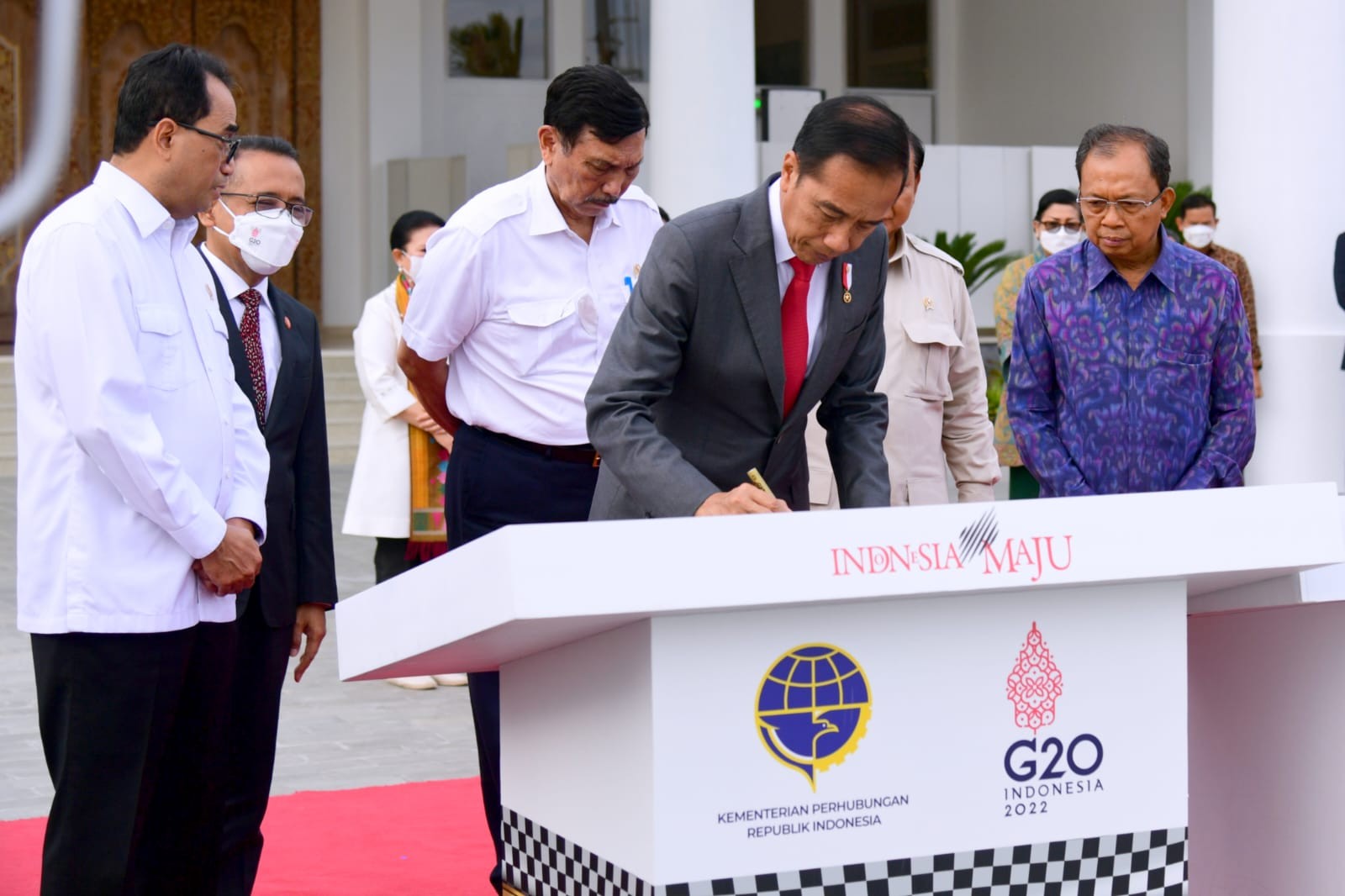Sebelum ke Kamboja, Jokowi Resmikan Empat Infrastruktur di Bali (FOTO: MNC Media)