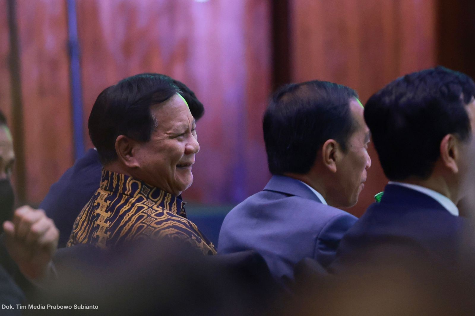 Jokowi dan Prabowo Duduk Bareng Berdampingan Nonton John Legend di Bali (FOTO: Tim Media Prabowo Subianto)
