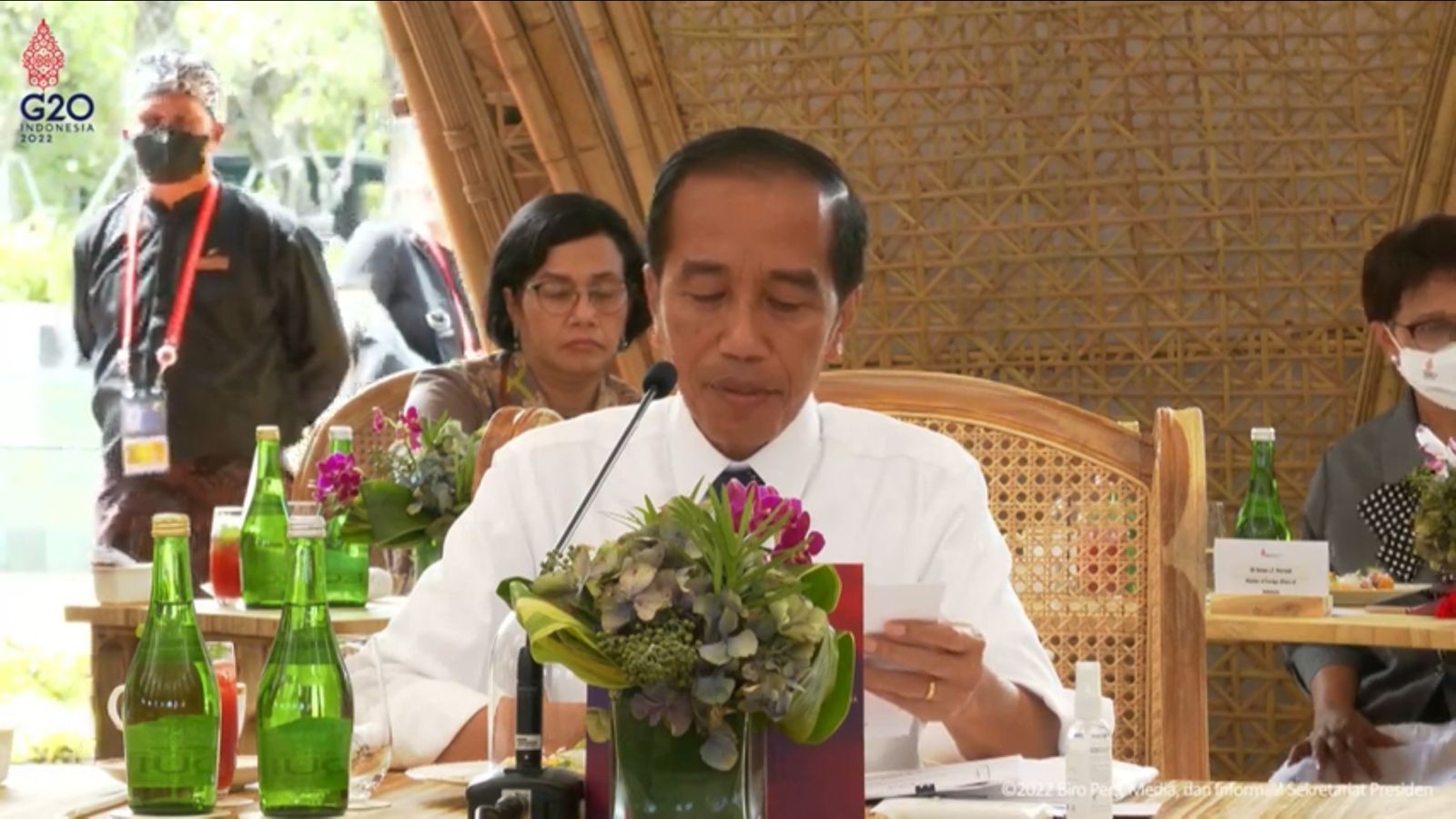 Jokowi Jamu Kepala Negara Hingga Bos Fifa Makan Siang di G20 : Enjoy Your Lunch. (Sekertariat Presiden/Youtibe)