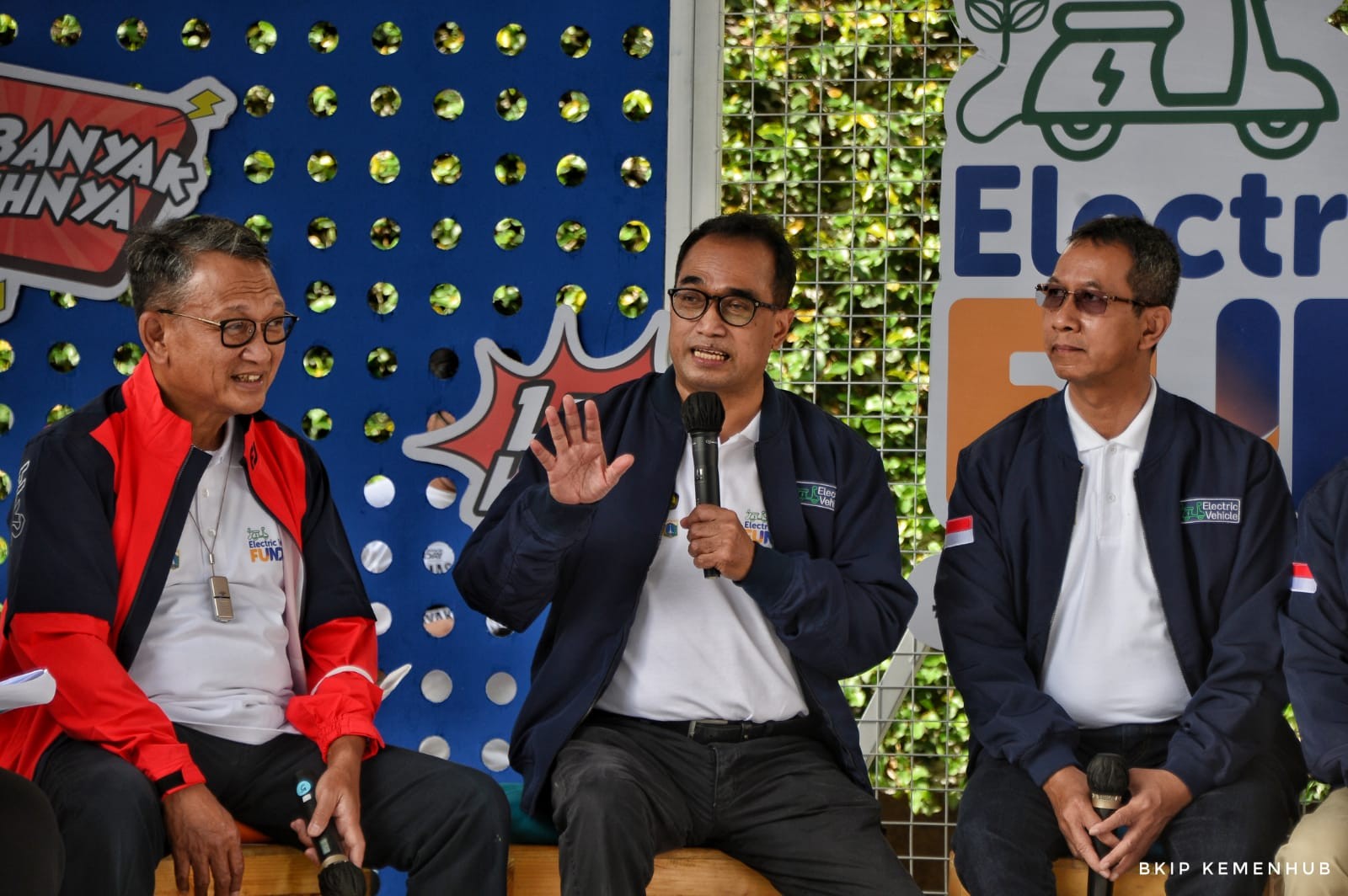 Tak Hanya Hemat, Menhub Beberkan Sederet Keuntungan Gunakan Kendaraan Listrik. (Foto: MNC Media)